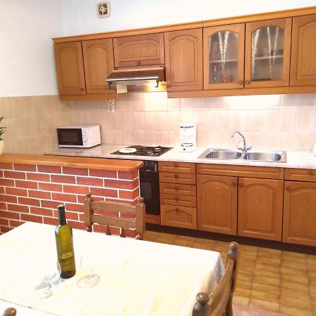 Apartment Nila 萨利 外观 照片