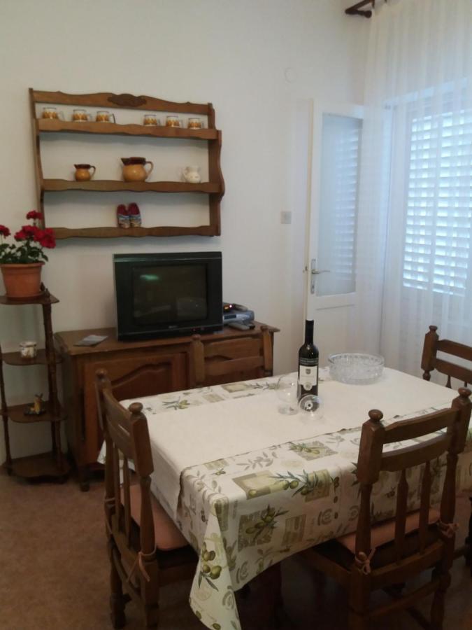 Apartment Nila 萨利 外观 照片